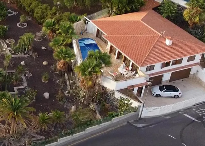 Sunny House With Private Pool And Sea View