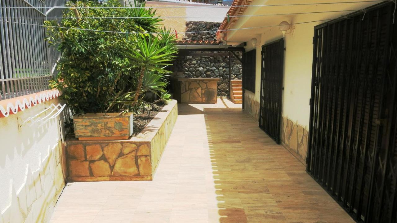 Sunny House With Private Pool And Sea View Hébergement de vacances *